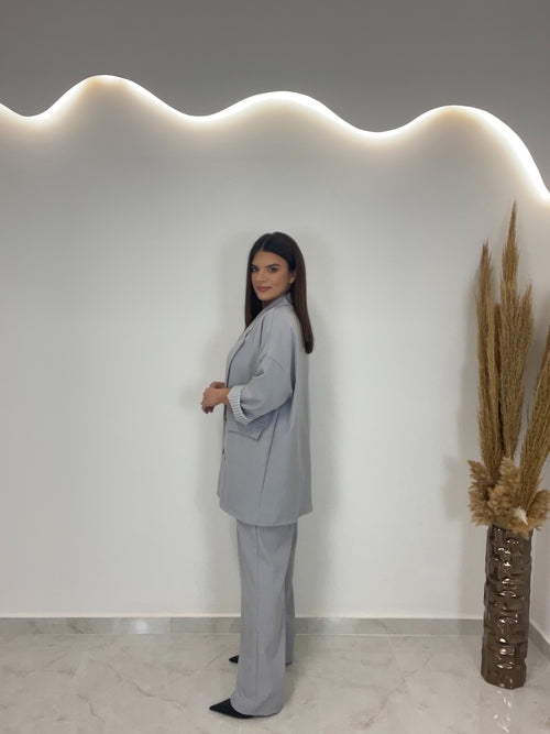 Veronica Grey Κοστούμι