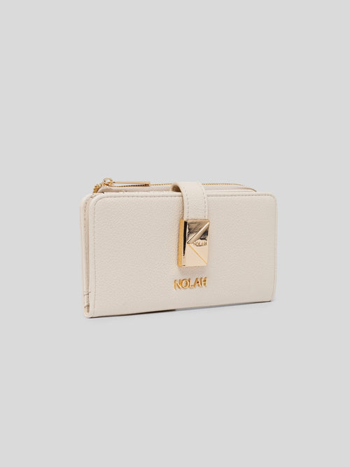 Savvina Ivory Nolah