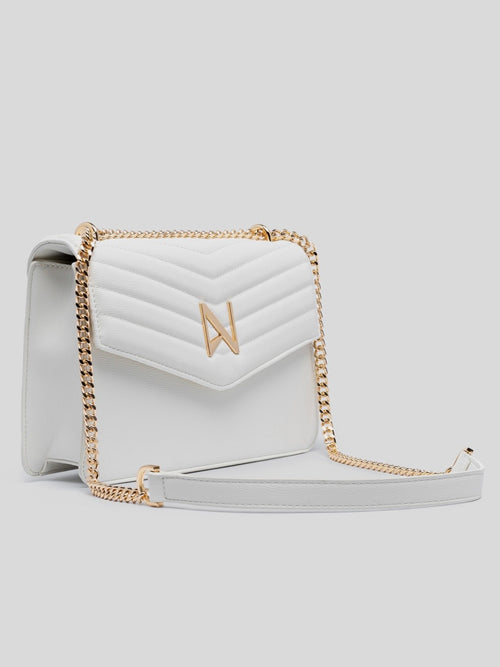 Mia White Nolah