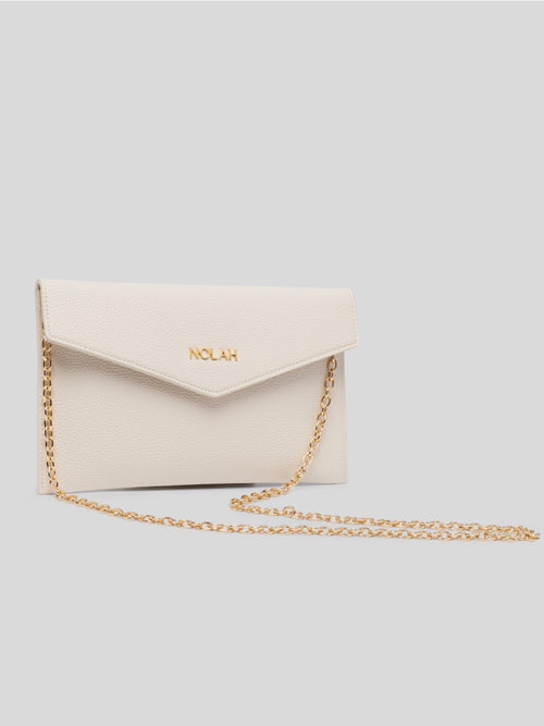 Aggelina Ivory Nolah