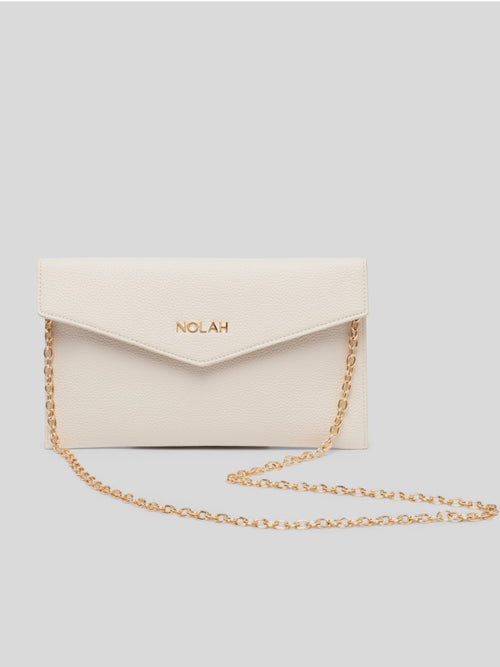 Aggelina Ivory Nolah