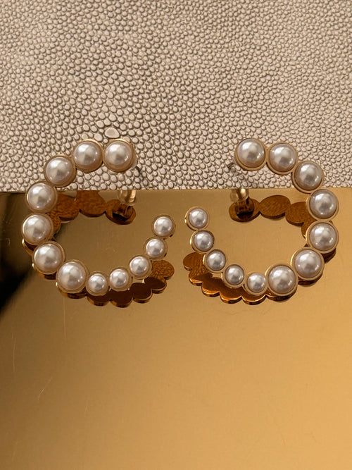Round Pearl Earrings