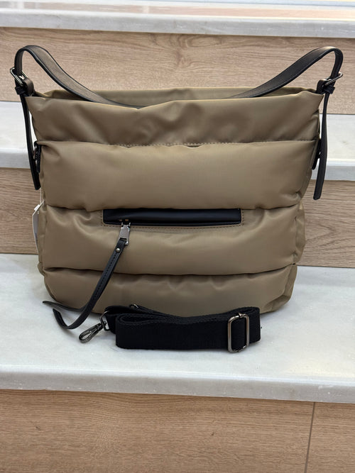 Bag Chaki