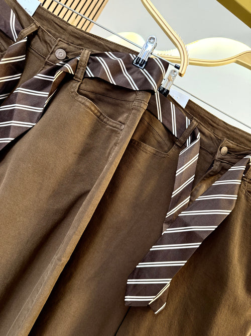 Chocolate Elastic Jeans